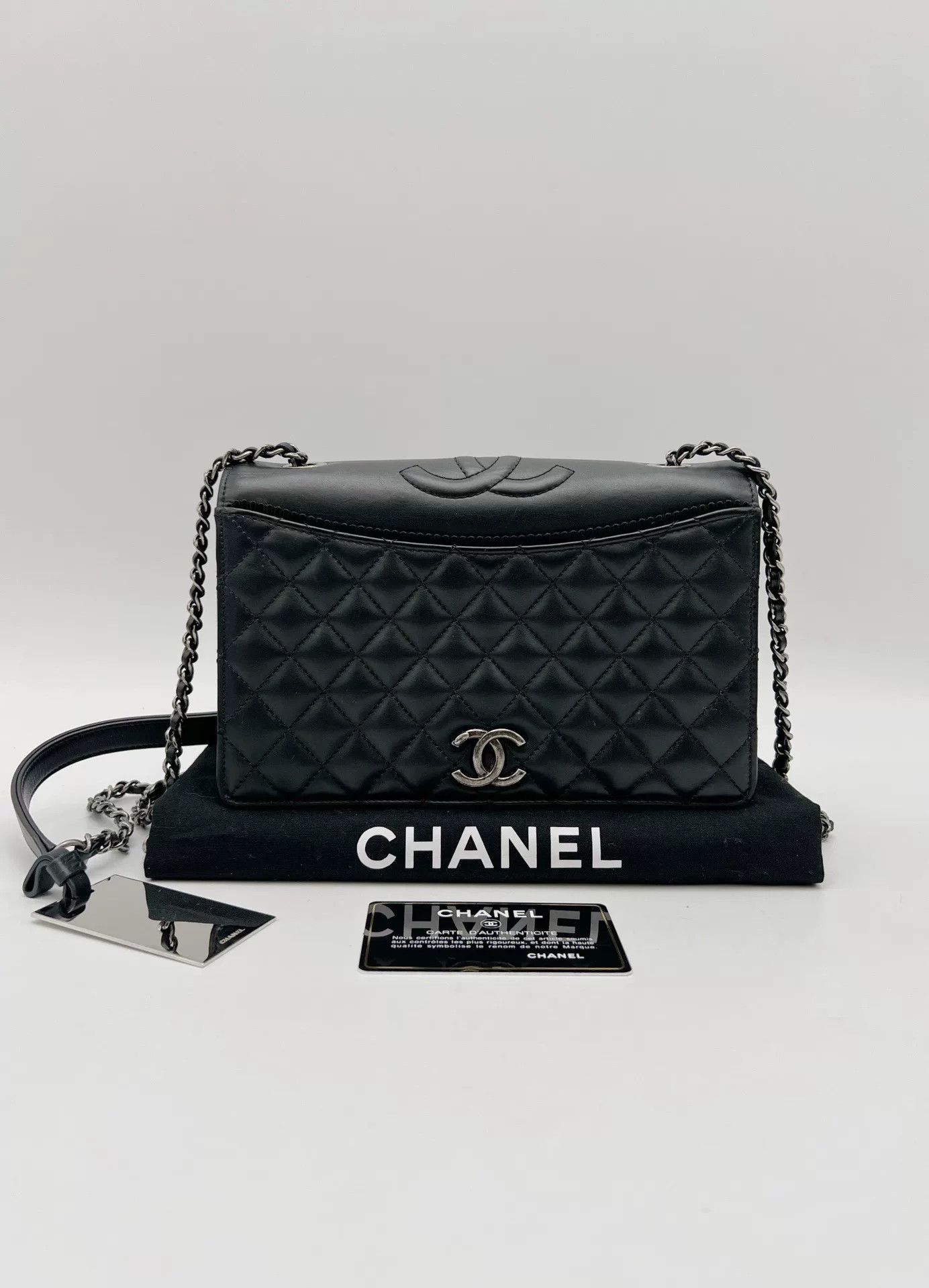 Chanel Pre-loved Bag Very good condition Size ONE SIZE - 1 Thumbnail