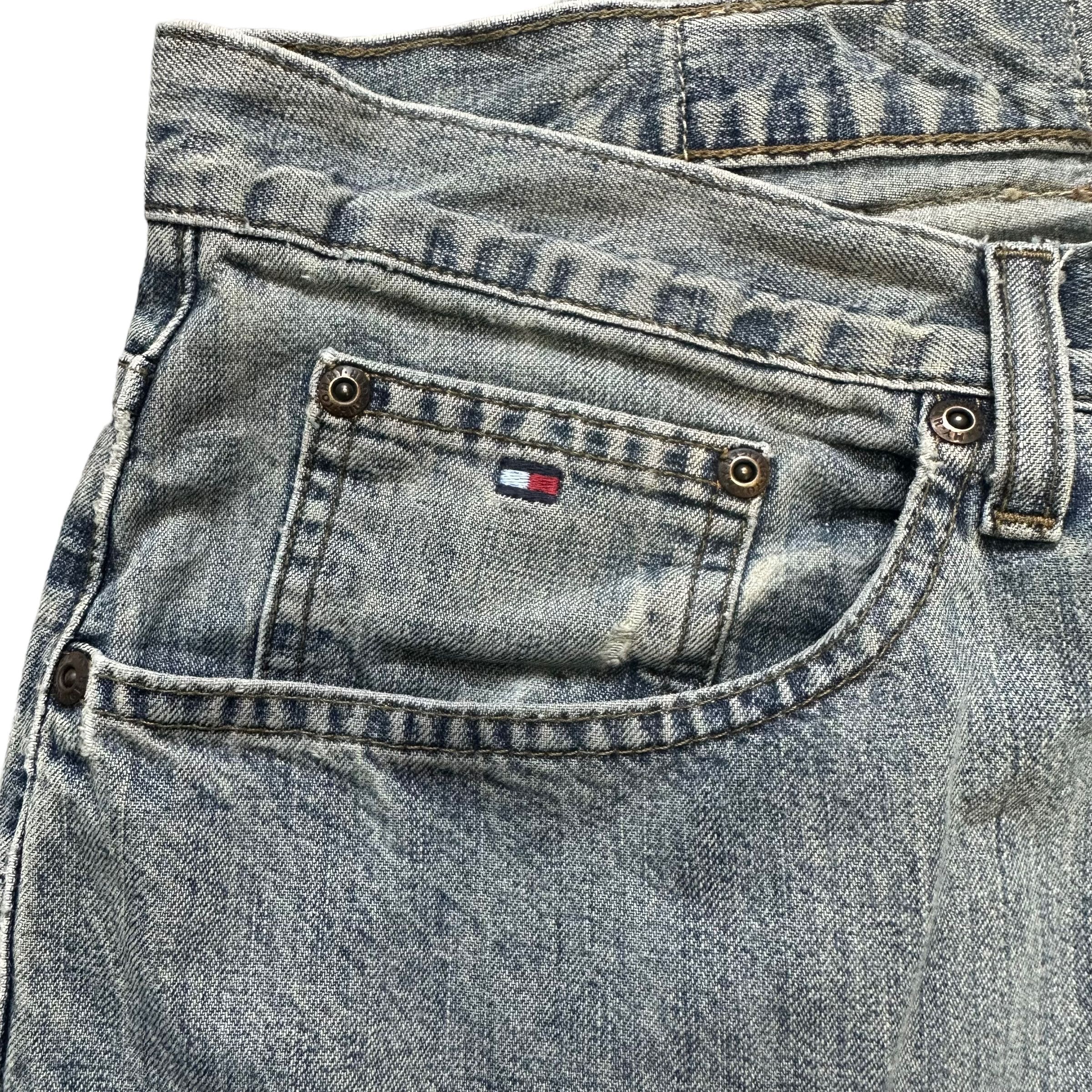 Tommy Hilfiger TOMMY HILFIGER CLASSIC FIT LIGHT WASH DENIM PANTS #7455-147 Size US 43 - 4 Thumbnail