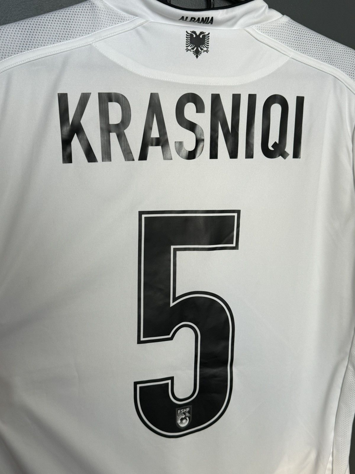Macron Albania National Team 16/17 Away Krasniqi Football Jersey Size US L / EU 52-54 / 3 - 3 Thumbnail