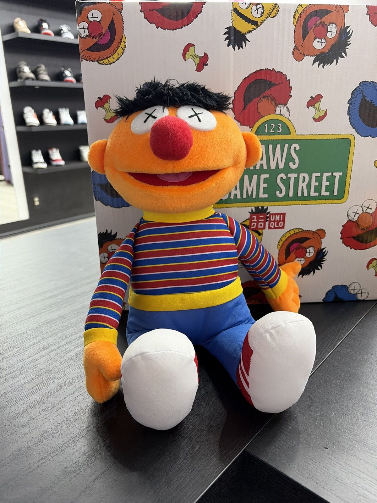 Kaws Kaws Sesame Street Toy Complete Box Size ONE SIZE - 6 Thumbnail