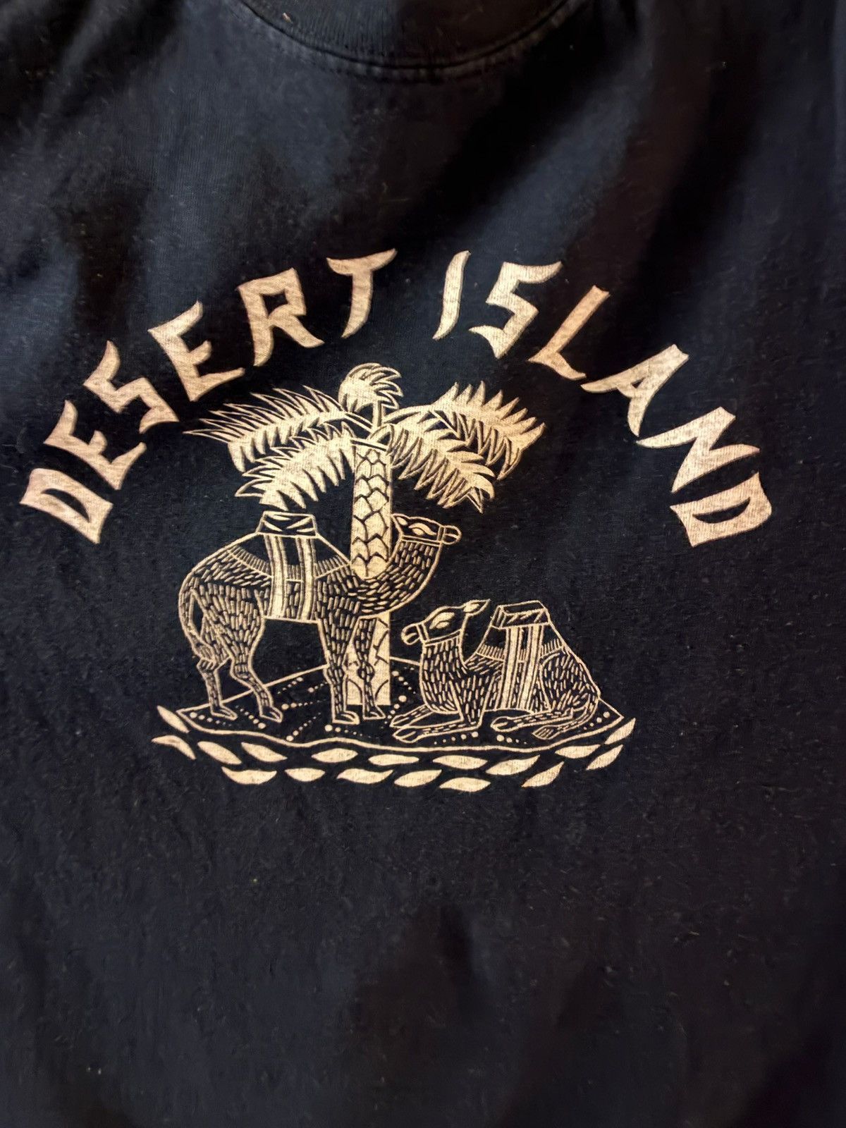 Other Vintage “Desert Island” Souvenir T– NYC Comic Book Store Size S / US 4 / IT 40 - 1 Thumbnail