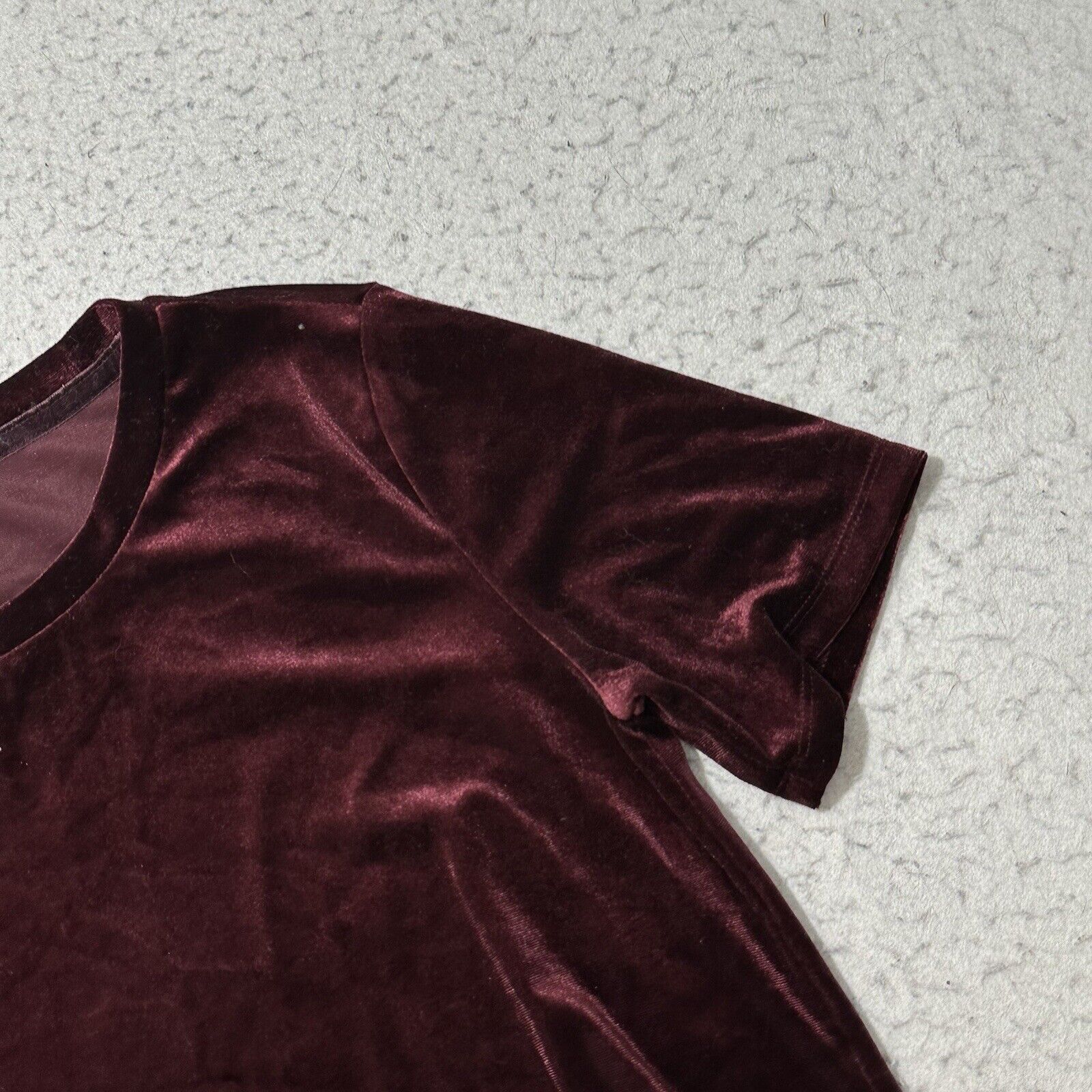 Old Navy Old Navy XS Burgundy Soft Velour Crewneck T Shirt Pullover Size XS / US 0-2 / IT 36-38 - 5 Thumbnail