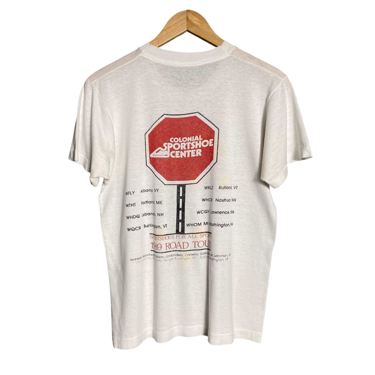 Vintage Vintage 80s Colonial Sportshoe Centers Road Tour T-Shirt Size US M / EU 48-50 / 2 - 2 Thumbnail