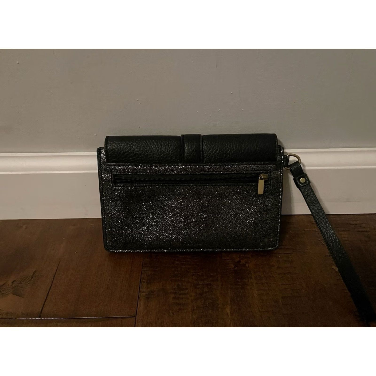 Fossil Fossil Clutch Women's Leather Wristlet Purse Bag Glitter Black 7"x4" Shimmer 7x4 Accessories Wristlet, Zipper? (Note: Refrain from adding new info) Size ONE SIZE - 3 Thumbnail