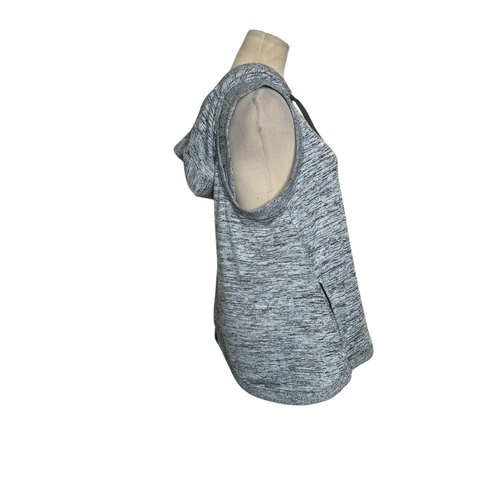 Athleta Athleta heathered gray blissful balance hooded vest Size XS Size XS / US 0-2 / IT 36-38 - 9 Thumbnail