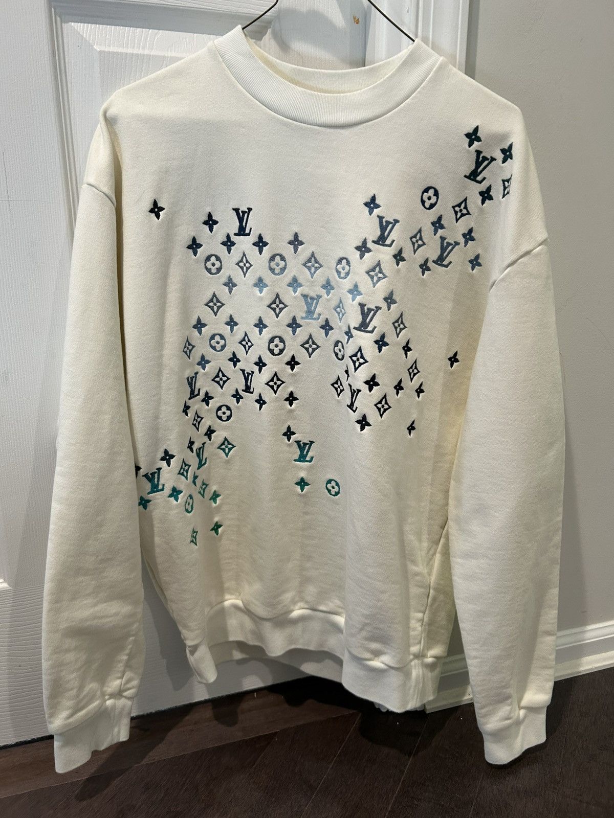 Louis Vuitton RARE LV MONOGRAM EMBROIDERED SWEATER SIZE M Size US M / EU 48-50 / 2 - 1 Thumbnail