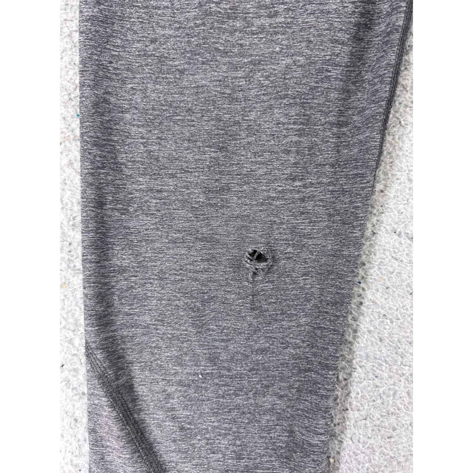 Lululemon Lululemon Pants Womens 4 Gray Inspire Crop II All Luxtreme Run Running W6D03S Size 27" / US 4 / IT 40 - 2 Thumbnail