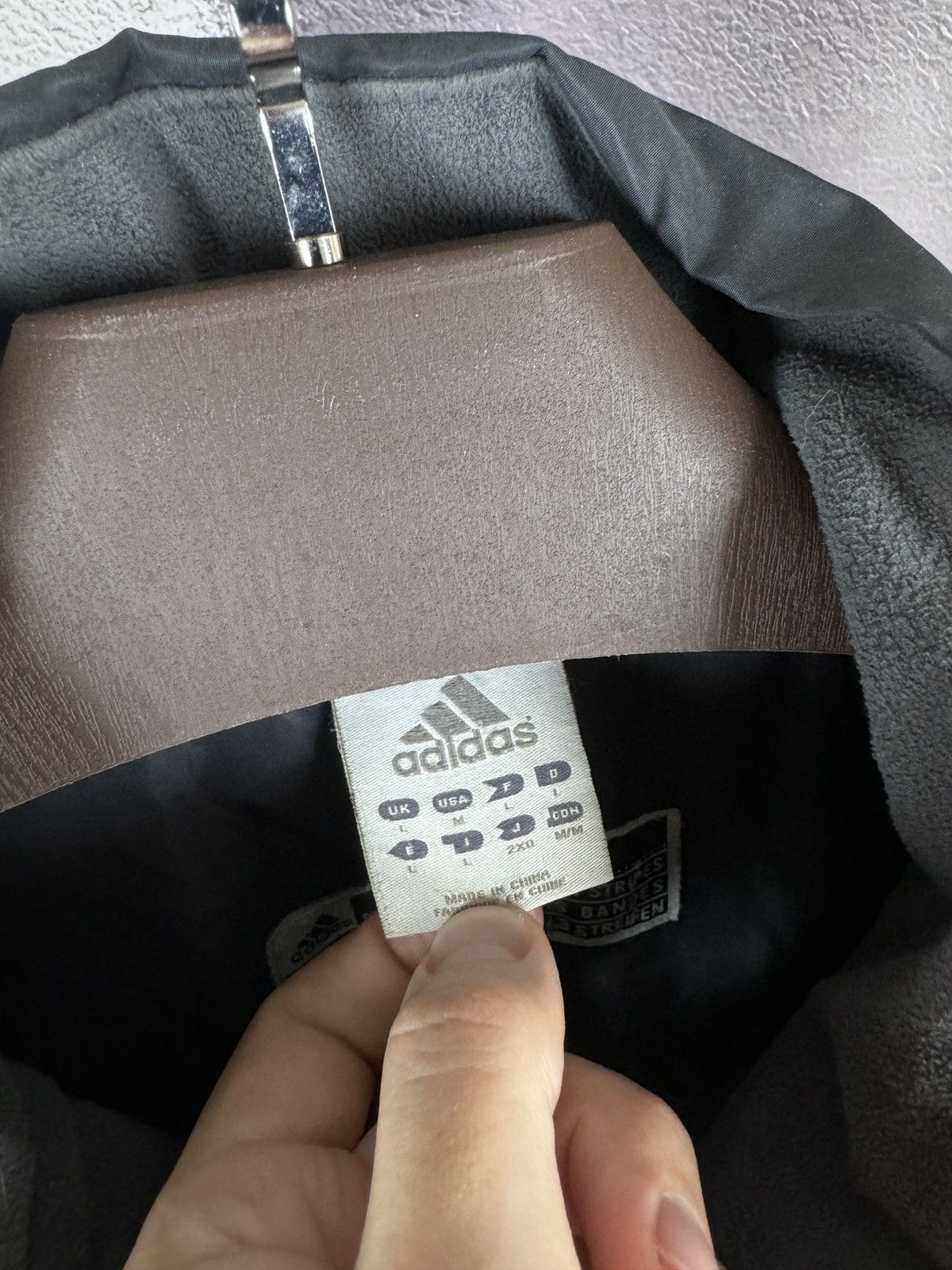 Adidas Adidas vintage y2k black nylon big logo parka jacket Size US L / EU 52-54 / 3 - 11 Thumbnail