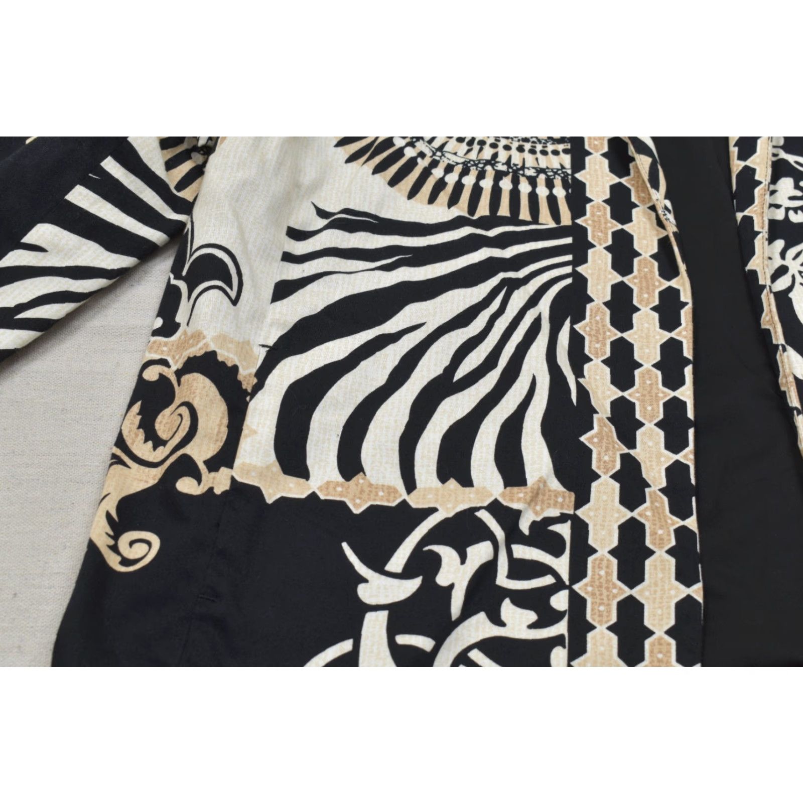 Vintage Chico's Blazer Shirt Women Small Black White Gold Scarf Print Stretch Cotton Blend Jacket Size XS / US 0-2 / IT 36-38 - 6 Thumbnail