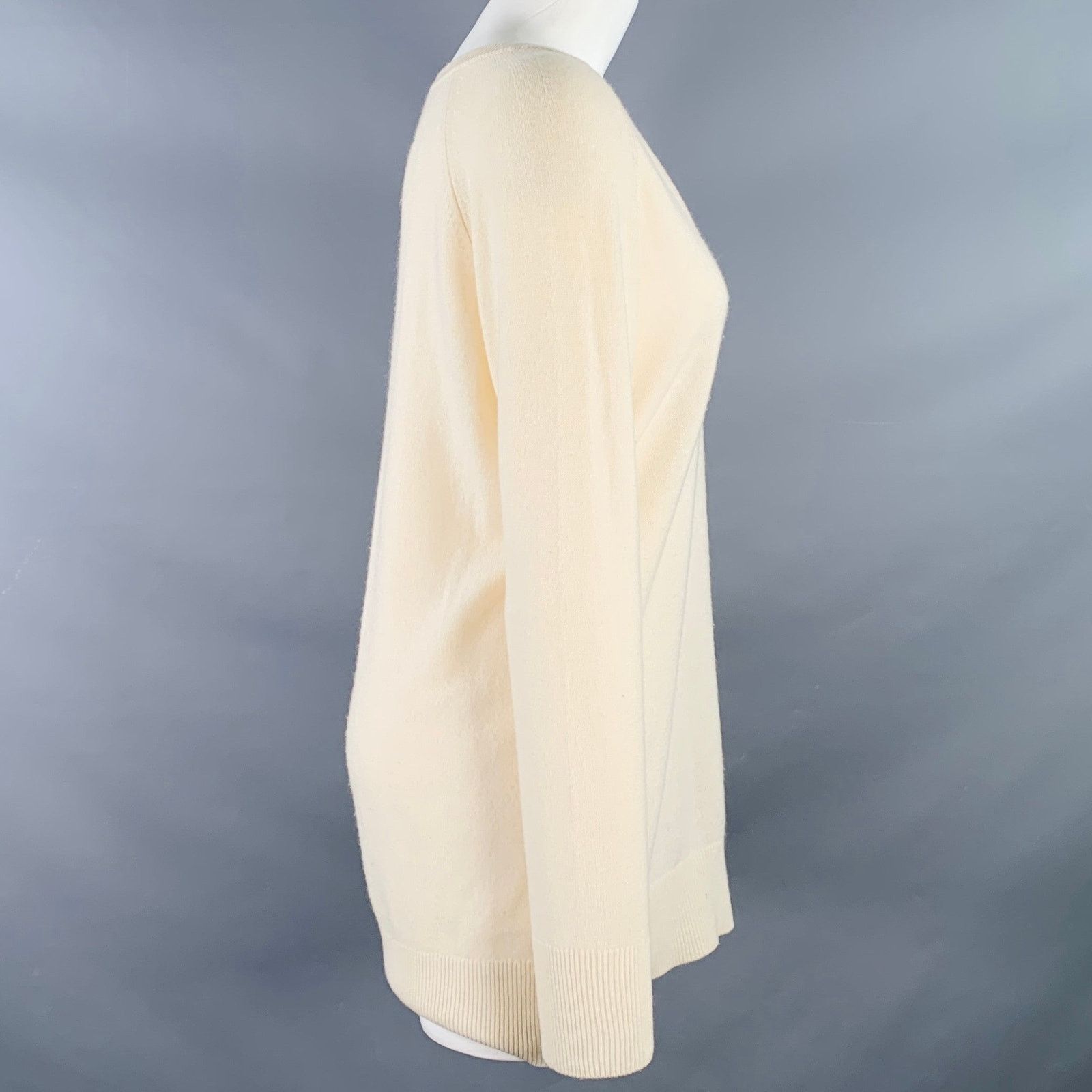 Equipment EQUIPMENT S Cream Cashmere Knit Oversized V-Neck Pullover Size S / US 4 / IT 40 - 2 Thumbnail