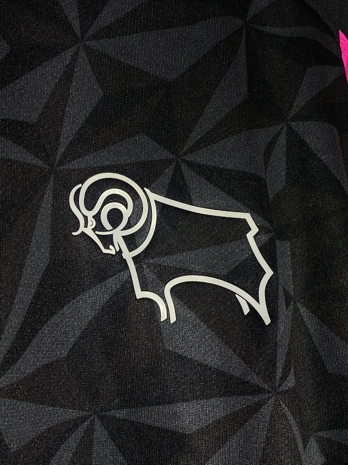 Umbro 🔥 UMBRO DERBY COUNTY 2017/18 THIRD LONG SLEEVE JERSEY Size US XL / EU 56 / 4 - 8 Thumbnail