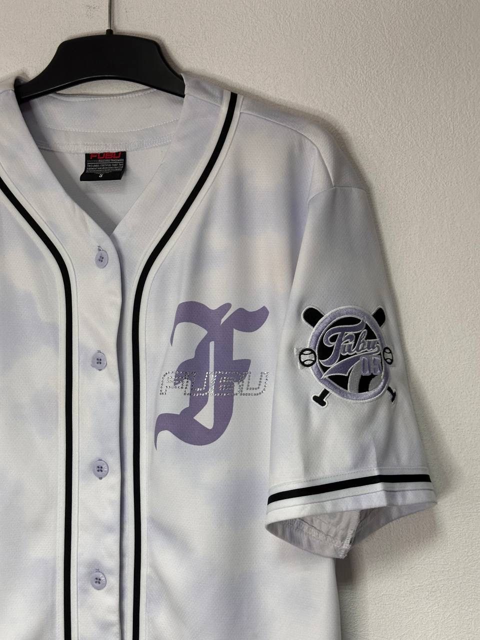 Fubu FUBU Baseball Jersey White Purple 05 Logo Button Up Y2K S Size US S / EU 44-46 / 1 - 3 Thumbnail