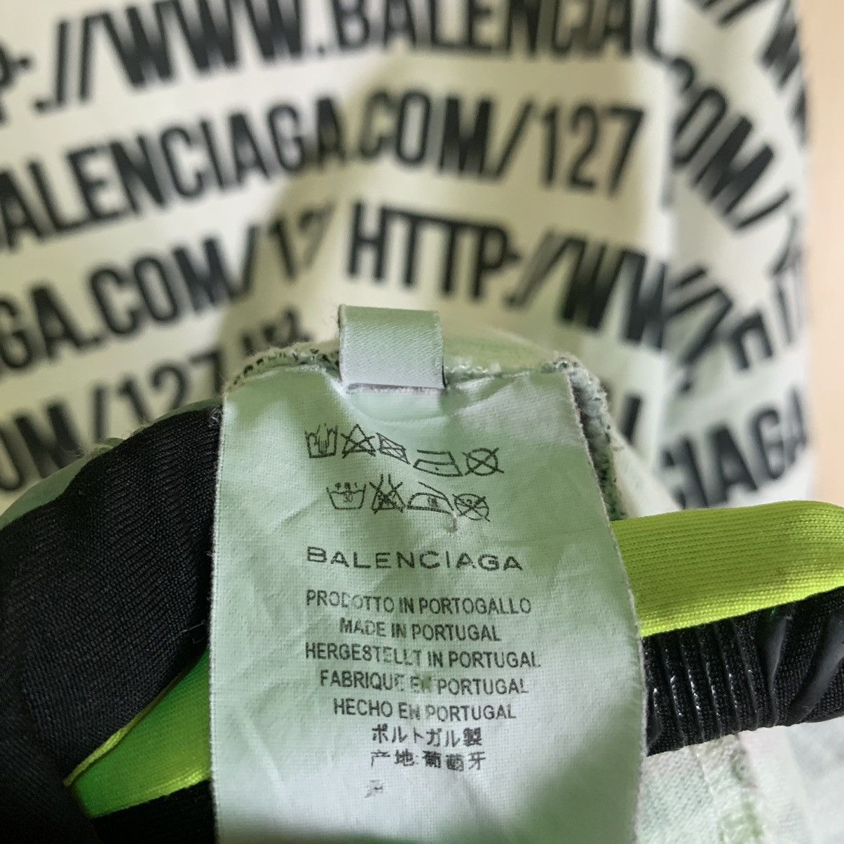 Balenciaga Balenciaga Monogram Logo RARE Sweatshirt Size US M / EU 48-50 / 2 - 16 Thumbnail