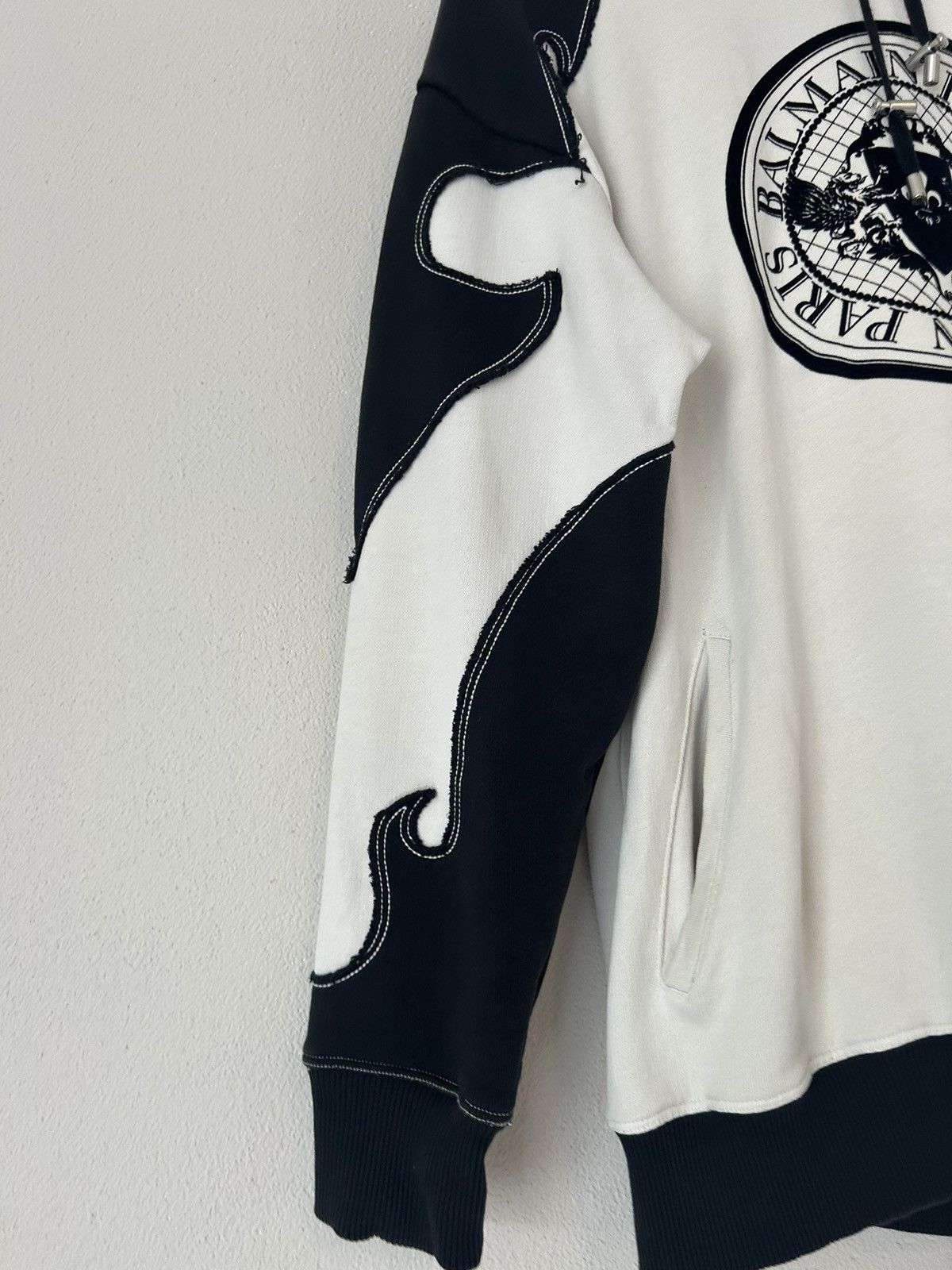 Balmain Oversized Hoodie with Embroidered Baroque Logo Size US S / EU 44-46 / 1 - 5 Thumbnail