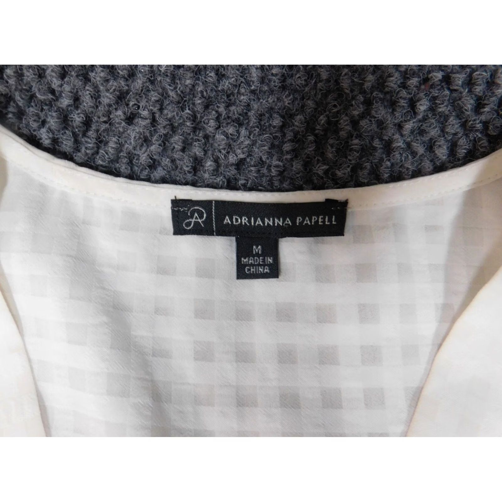 Adrianna Papell Adrianna Papell Womens Blouse M Beige Crew Neck Pullover Polyester Rayon Button Cap Sleeve Casual Classic Stretch Regular Women Blouse Size M / US 6-8 / IT 42-44 - 4 Thumbnail