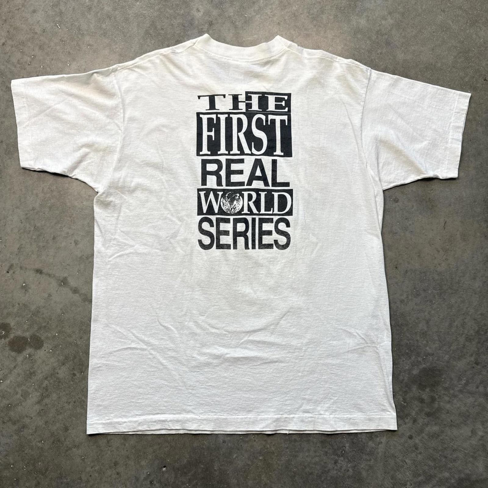 Fruit Of The Loom MBL Blue Jays Vs Braves 1992 "The First World Series" TShirt Size US XL / EU 56 / 4 - 2 Thumbnail
