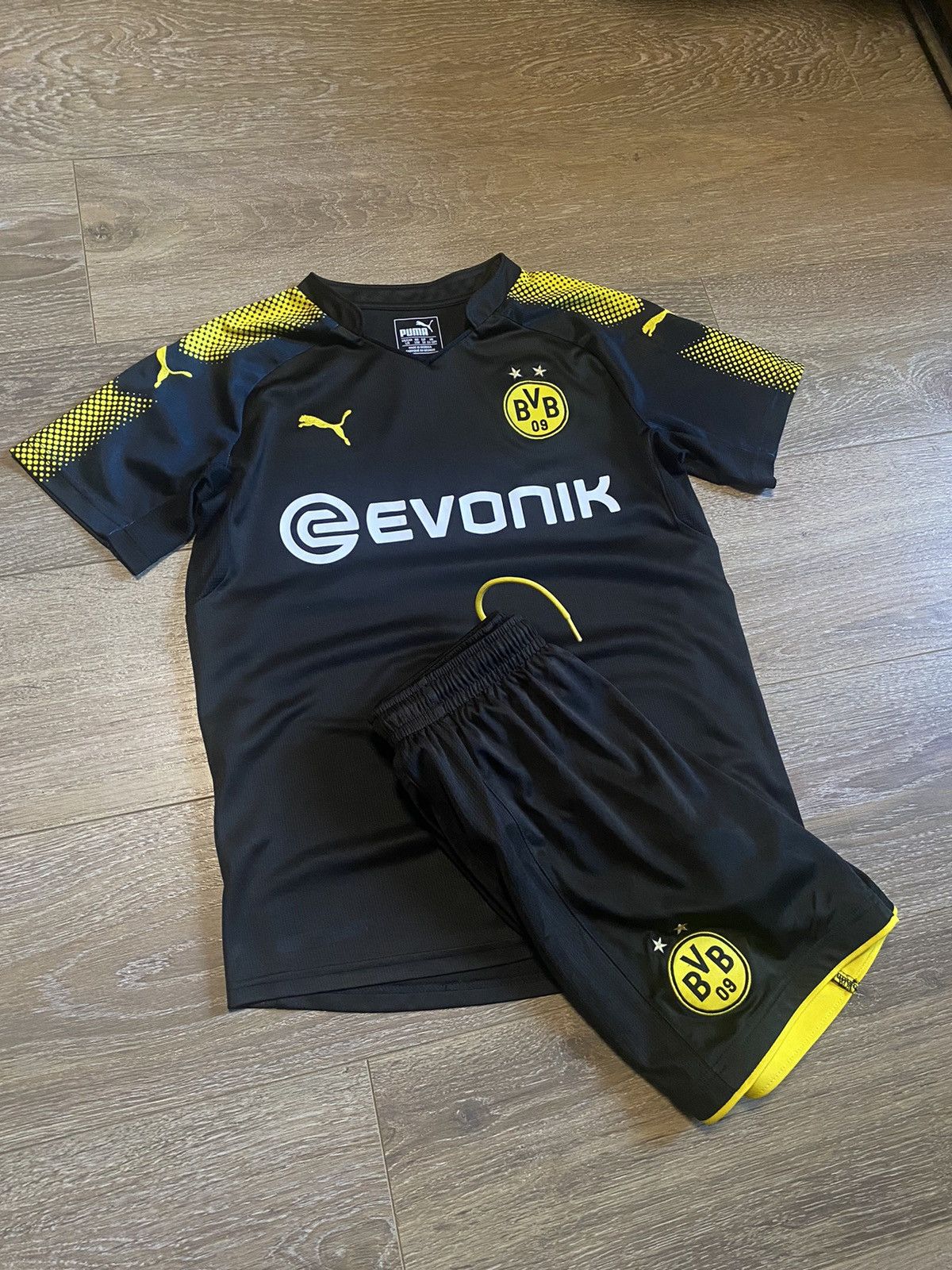 Puma × Vintage Vintage Borussia Dortmund 2017/2018 Away KIDS Size L Size US L / EU 52-54 / 3 - 5 Thumbnail