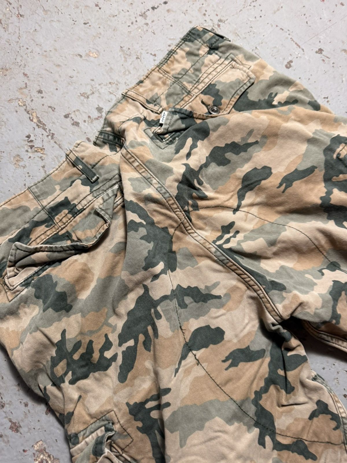 Levi's Vintage Levis Cargo Camo Pants Size US 34 / EU 50 - 8 Thumbnail