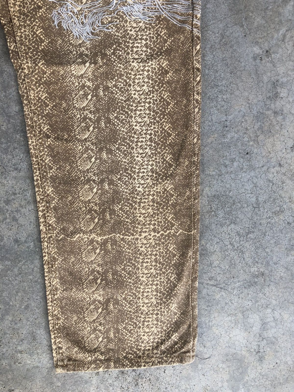 Japanese Brand Japanese Fugutaiten Embroidered Denim Snake Skin Baggy Size US 38 / EU 54 - 7 Thumbnail