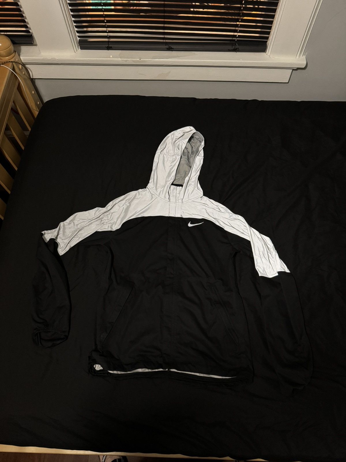 Nike Nike reflective running zip up Size US M / EU 48-50 / 2 - 1 Thumbnail