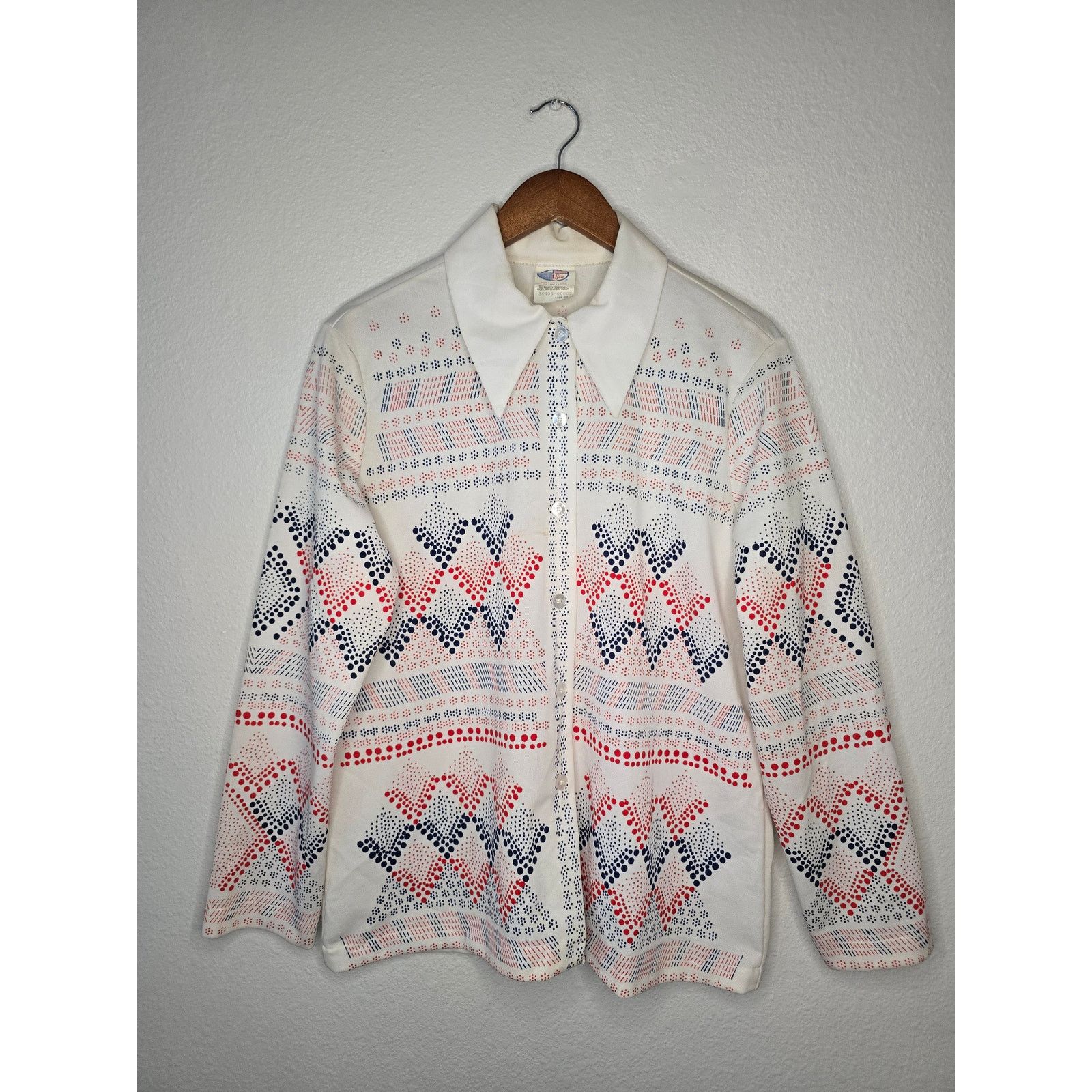 Vintage Vintage Womens Button Up Geometric Shirt Land' n Sea 1970s Size S / US 4 / IT 40 - 1 Thumbnail