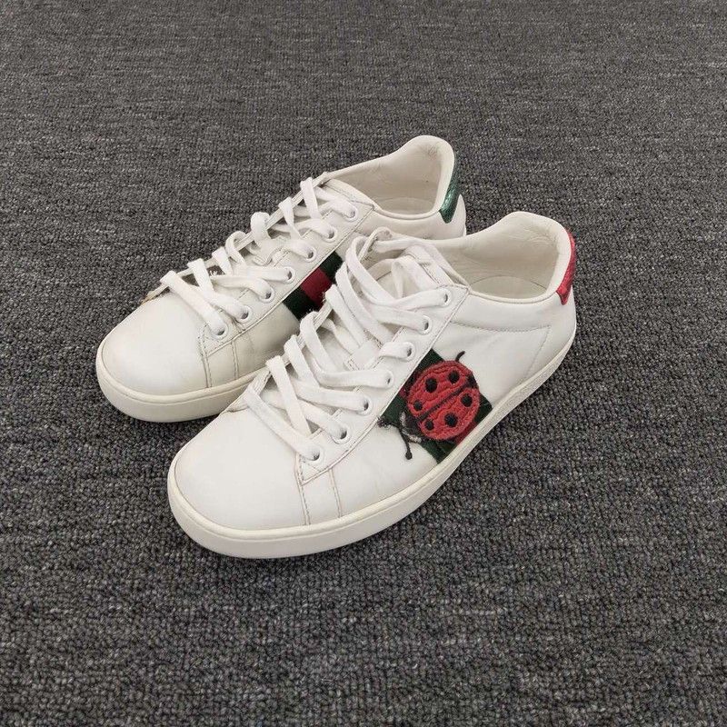 Gucci Gucci ACE Leather Ladybug Embroidered Sneakers 0079 Size US 5 / IT 35 - 1 Thumbnail