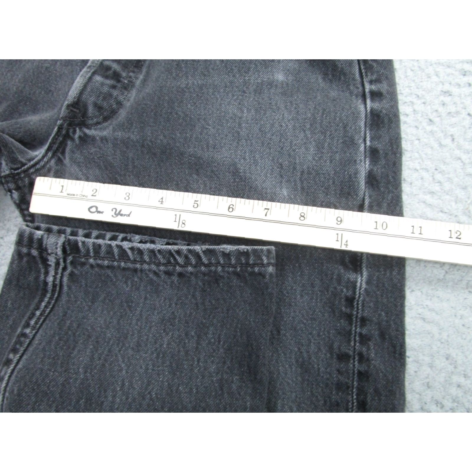 Levi's VINTAGE Levis 501 Jeans Mens 31x30 Student Fit Button Fly Made USA 90s Denim Black Straight Real Leather Patch 100% Cotton Mens Size US 31 - 6 Thumbnail