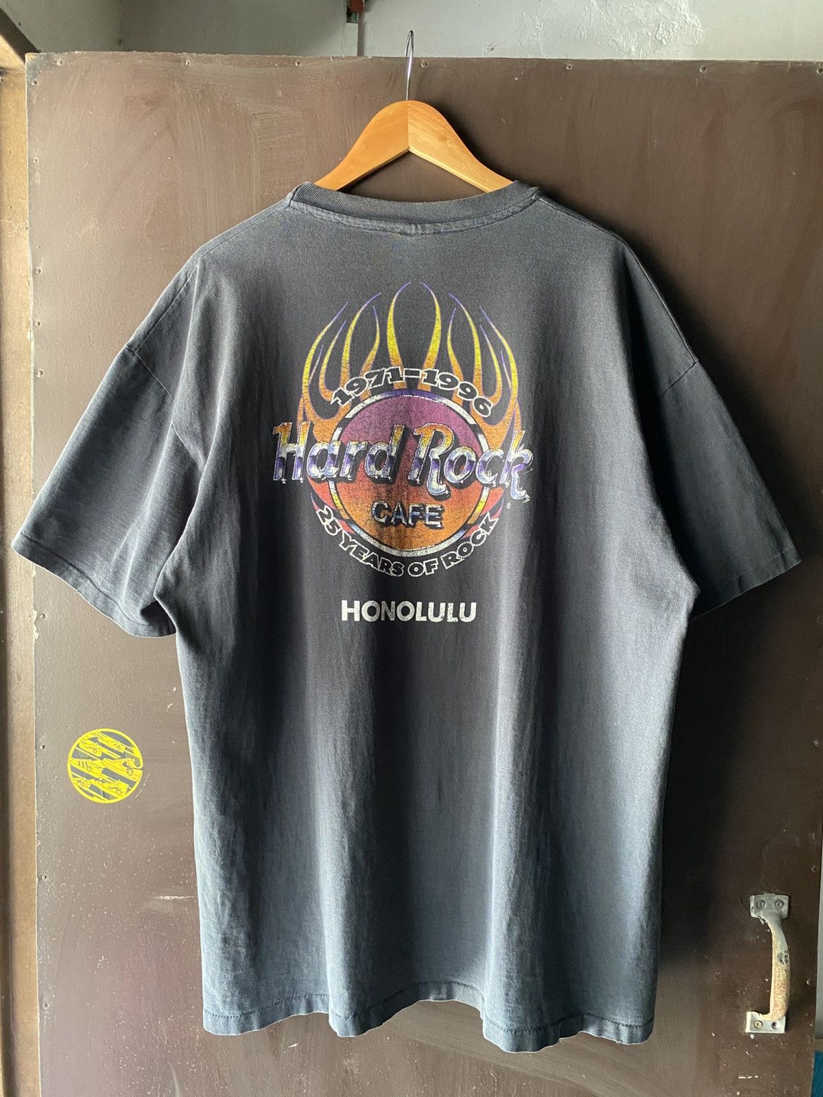 Hard Rock Cafe SOLD OUT Vintage Hard Rock Face with Flaming design Size US XXL / EU 58 / 5 - 1 Thumbnail