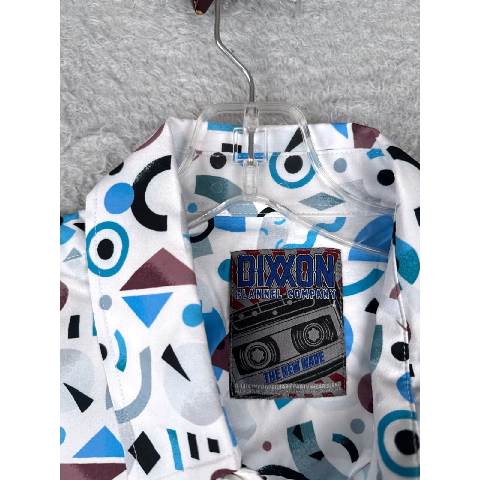 Vintage Dixxon Shirt Adult Large White Blue Party Shirt The New Wave Retro 90s Look Poly Shirt Button-Up Men Regular Short Sleeve Floral Hawaiian 90s Mens Size US L / EU 52-54 / 3 - 7 Thumbnail