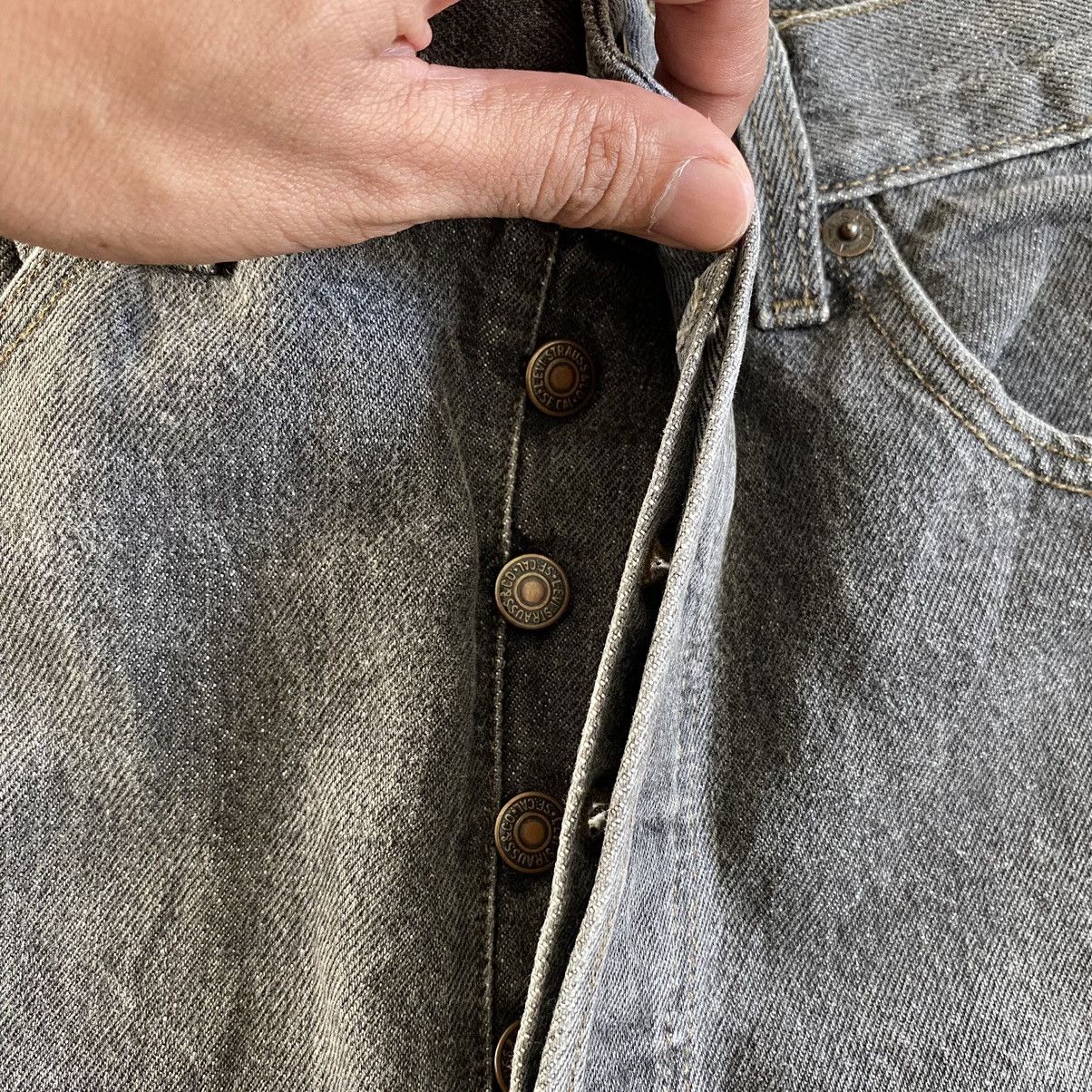 Levi's Vintage 1993 Levi’s 501 Ash Grey Denim Jeans Size US 30 / EU 46 - 10 Thumbnail