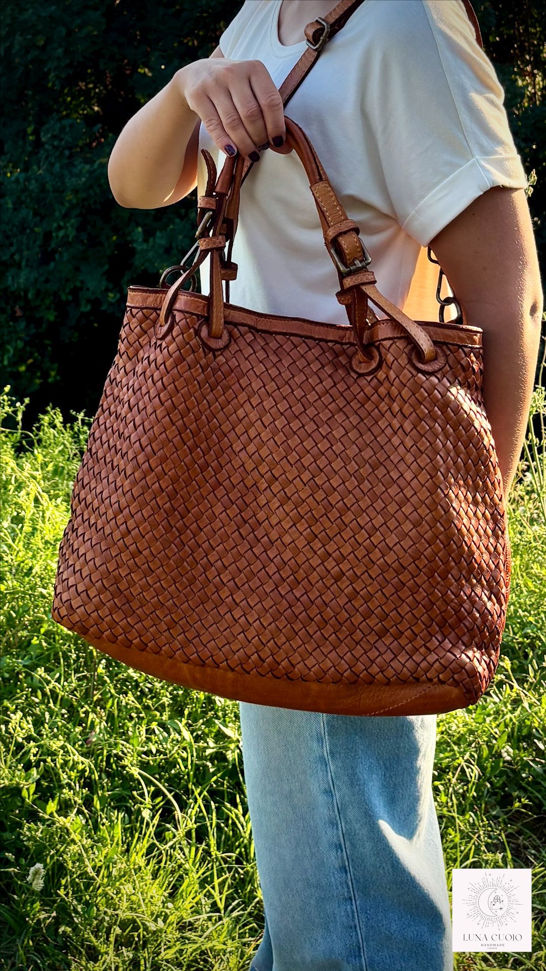 Vera Pelle Italian Handwoven Leather Bag Soft Hobo Tote for Women Size ONE SIZE - 1 Thumbnail