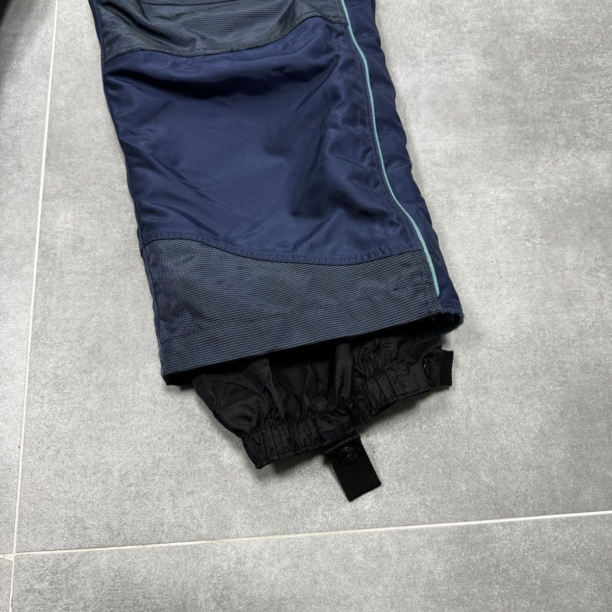 Nike ACG Vintage Nike ACG Full Side Zip Ski Snow Pants 90s Men Size US 30 / EU 46 - 8 Thumbnail
