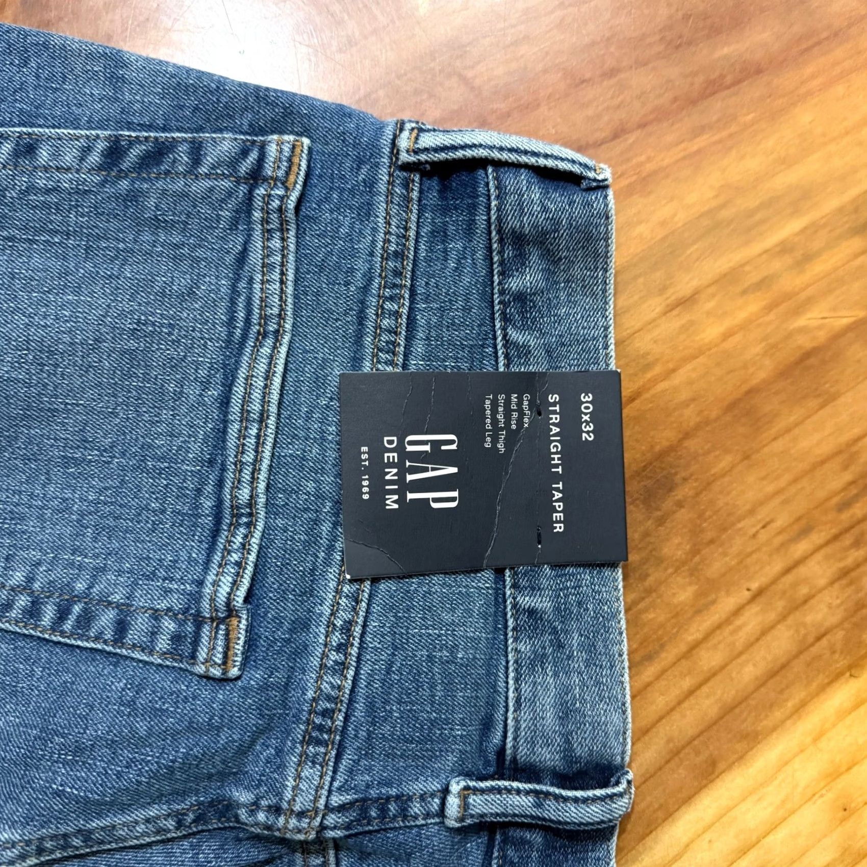 Gap Gap Jeans 30 x 32 Denim Straight Straight Leg Medium Wash Blue Mens Jeans 5-Pocket Style Zip Fly Classic Rise High (GAP) Size US 30 / EU 46 - 8 Thumbnail