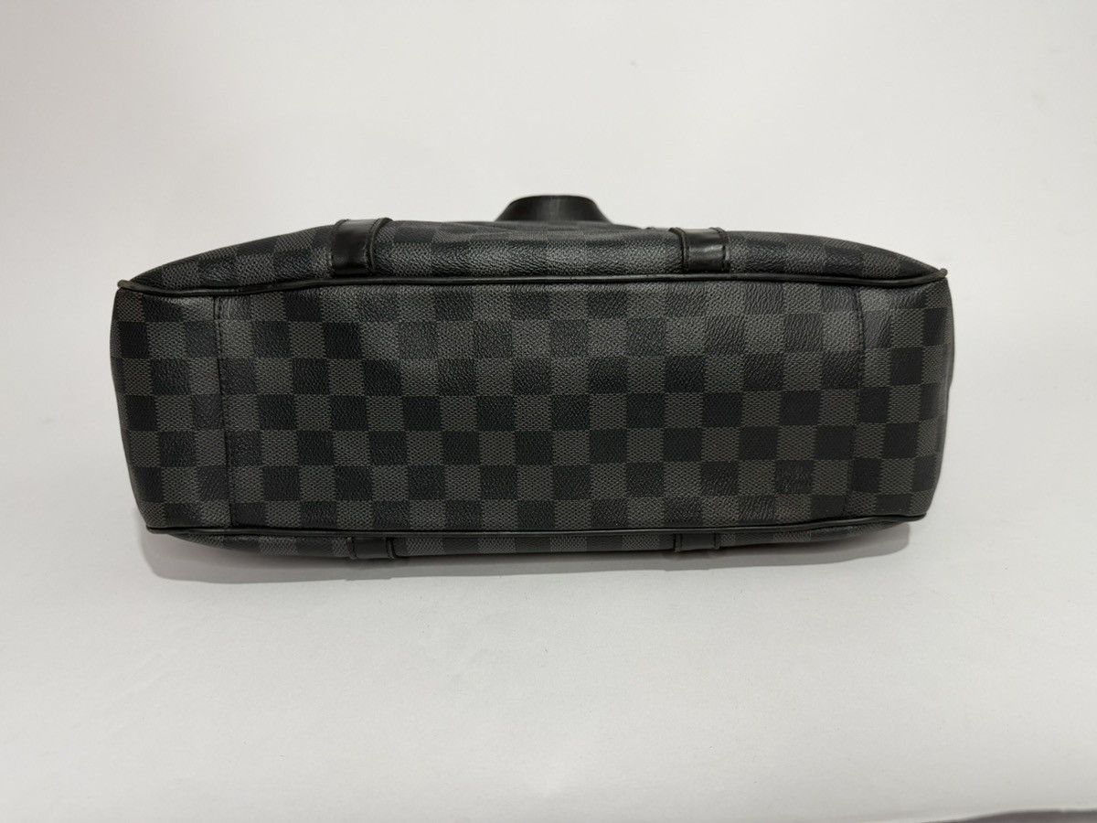 Louis Vuitton Louis Vuitton Damier Graphite Canvas Tadao Bag Size ONE SIZE - 6 Thumbnail
