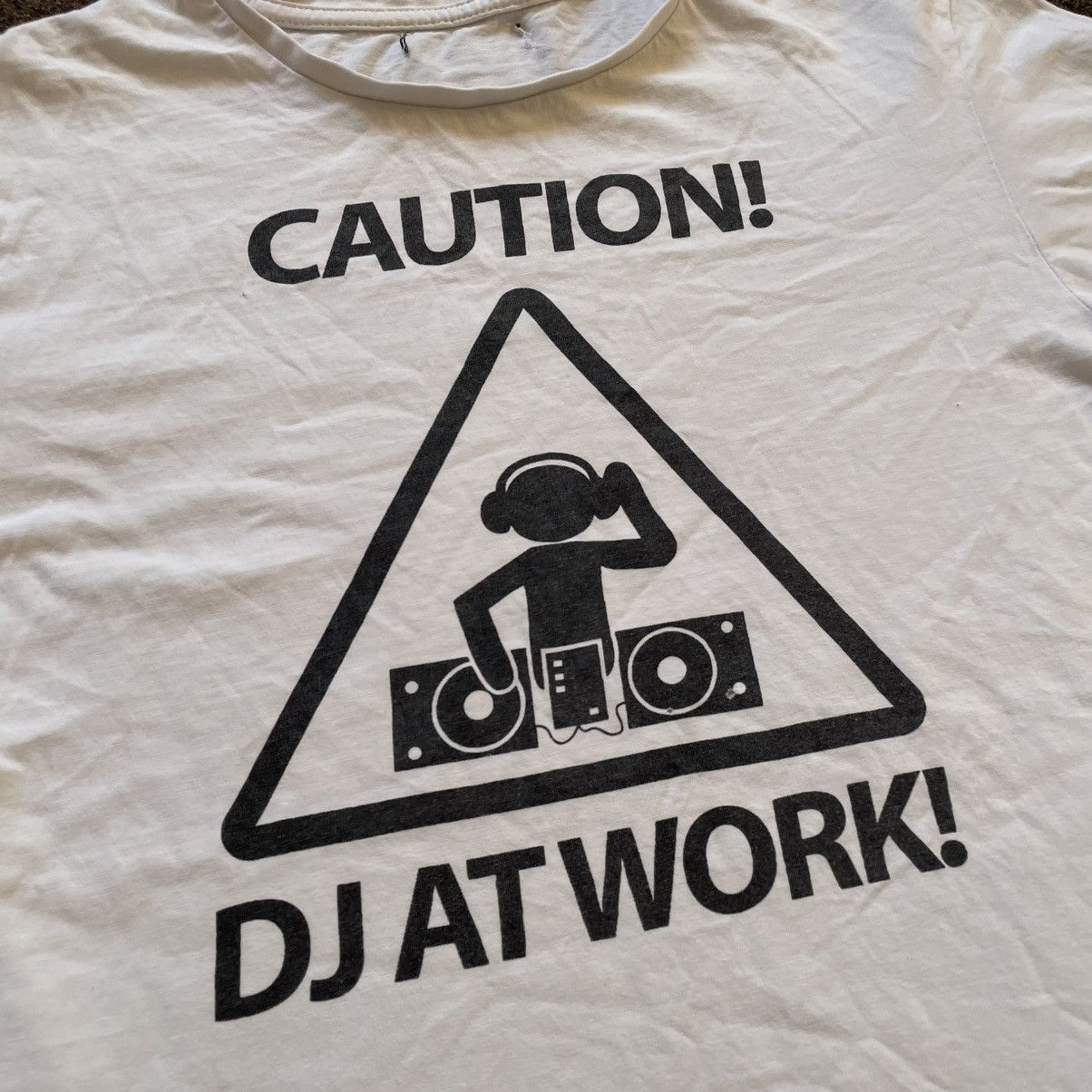 Vintage Vintage Y2K Graphic Tee DJ Caution Club Streetwear Relaxed M Size US M / EU 48-50 / 2 - 4 Thumbnail