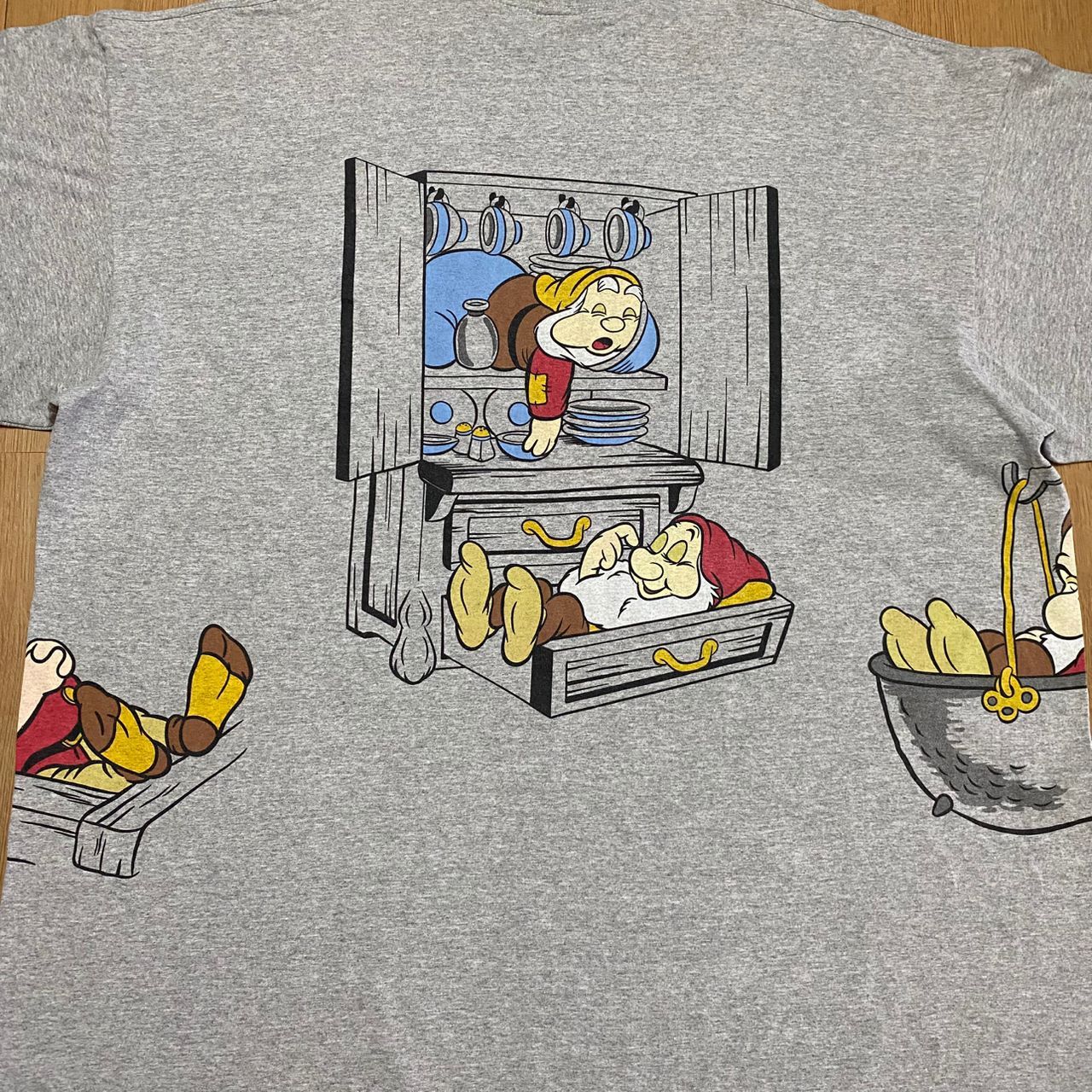 Vintage Vintage 90s The Walt Disney Company Tshirt Size US XXL / EU 58 / 5 - 3 Thumbnail