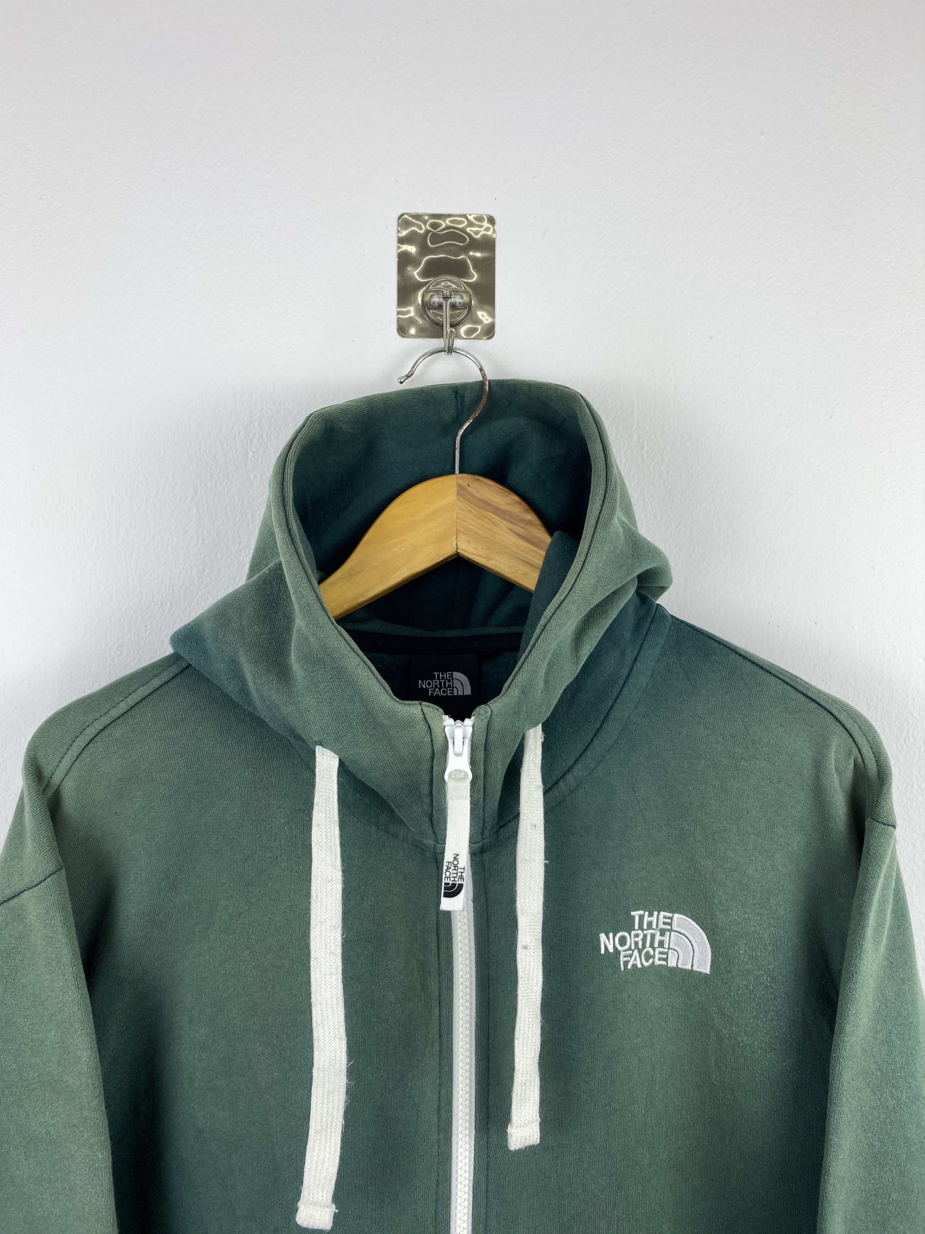 The North Face Vintage The North Face Zipper Up Hoodie SH0456 Size US L / EU 52-54 / 3 - 2 Thumbnail