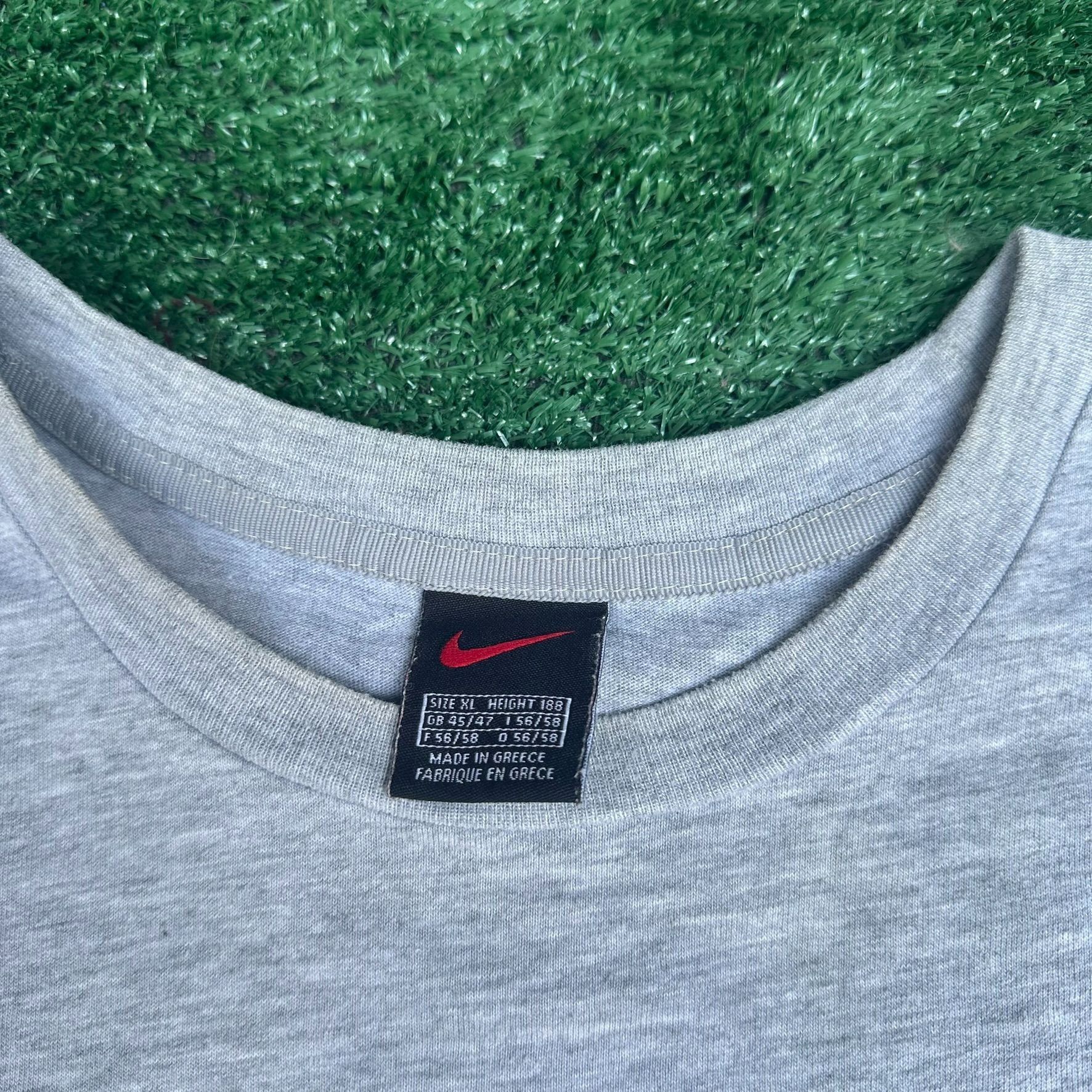 Nike Vintage 90s Nike Mini Swoosh Logo T-Shirt Minimalist Athleti Size US XL / EU 56 / 4 - 3 Thumbnail
