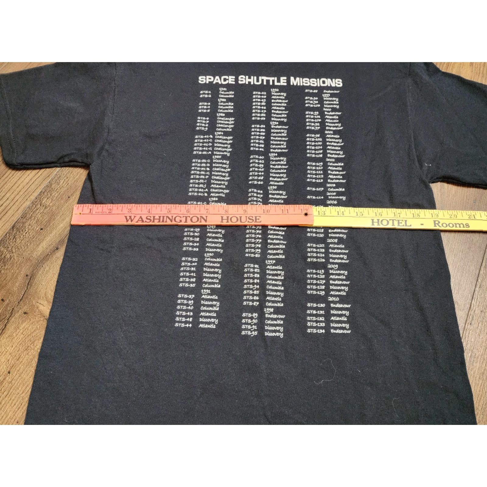 Gildan NASA Space Shuttle Program Missions Double-Sided T-Shirt Men's M Black Graphic Print Regular Fit Size US M / EU 48-50 / 2 - 3 Thumbnail