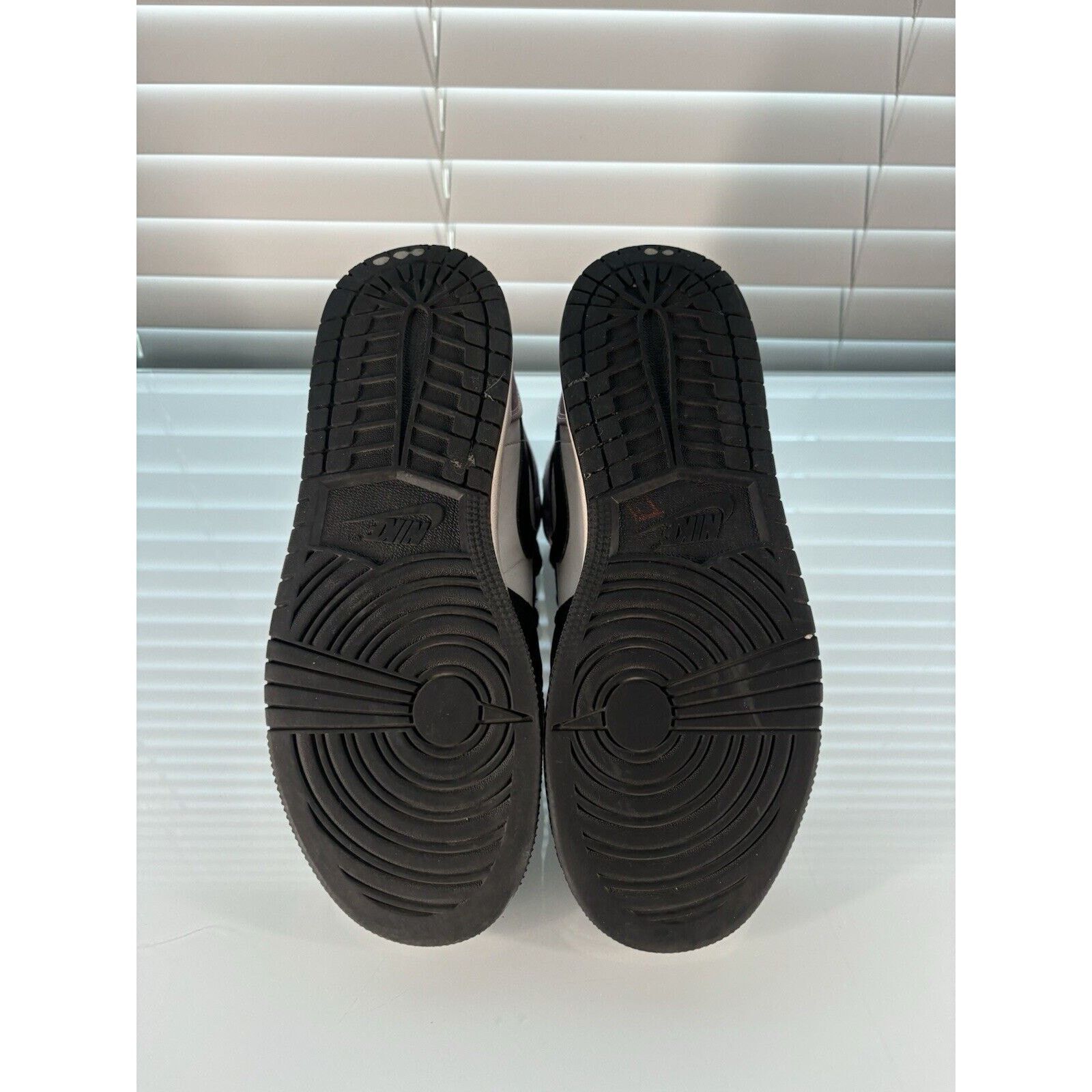 Jordan Brand Used - Air Jordan 1 SE Mid Zen Master Nike (Size: 6.5y) Size US 6.5 / EU 39-40 - 5 Thumbnail