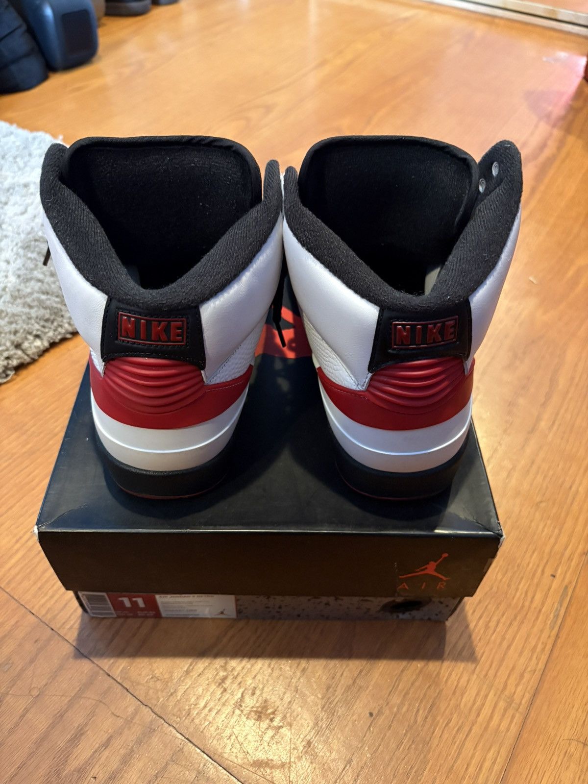 Jordan Brand Air Jordan 2 Chicago Size US 10 / EU 43 - 3 Thumbnail