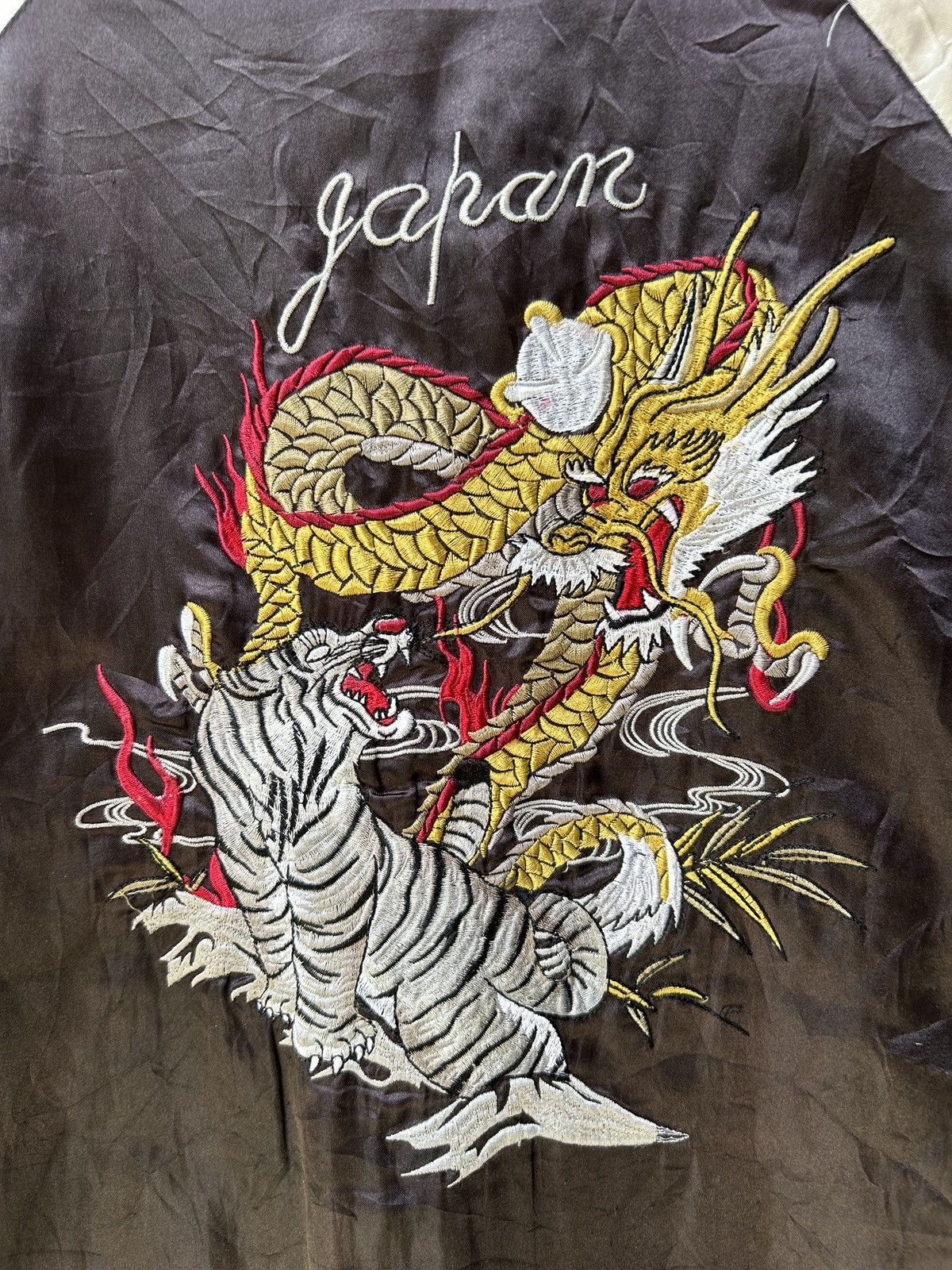 Vintage Vintage Japanese Sukajan Dragon Tiger bomber Jacket Size US M / EU 48-50 / 2 - 4 Thumbnail