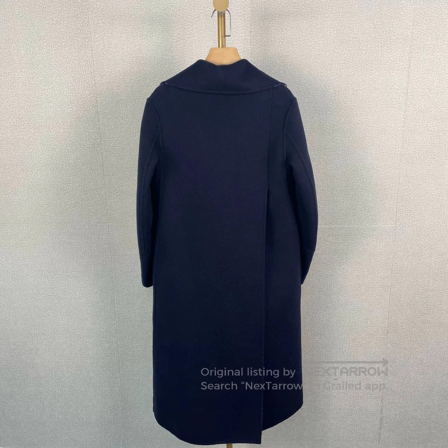 Dior navy blue double-breasted wool coat. Size US S / EU 44-46 / 1 - 2 Thumbnail