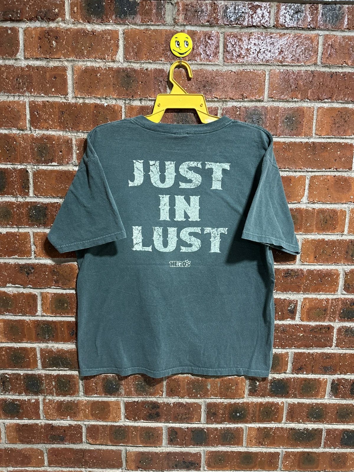 Sears × Vintage Vintage Heros An Age Of Distrust Faded Tee Size US M / EU 48-50 / 2 - 7 Thumbnail