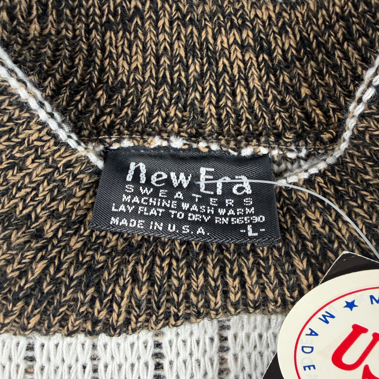New Era Vintage Pattern Sweater New Era USA Made Deadstock Size L Size US L / EU 52-54 / 3 - 5 Thumbnail