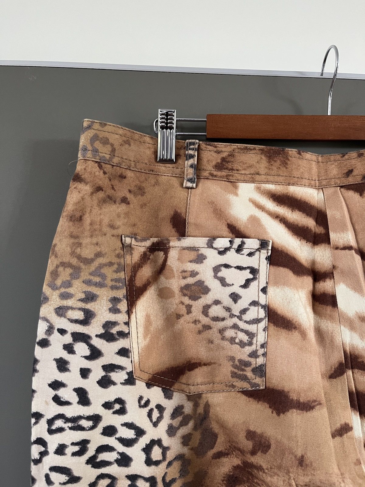 Ferre × Gianfranco Ferre Gianfranco Ferre Leopard Pattern Print Pants Size US 38 / EU 54 - 17 Thumbnail