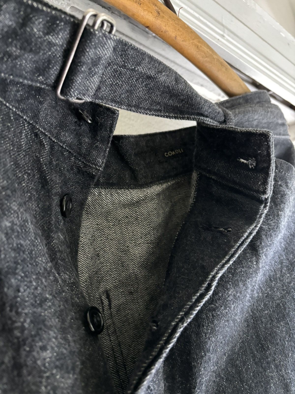 Comoli Denim Belted Pants
