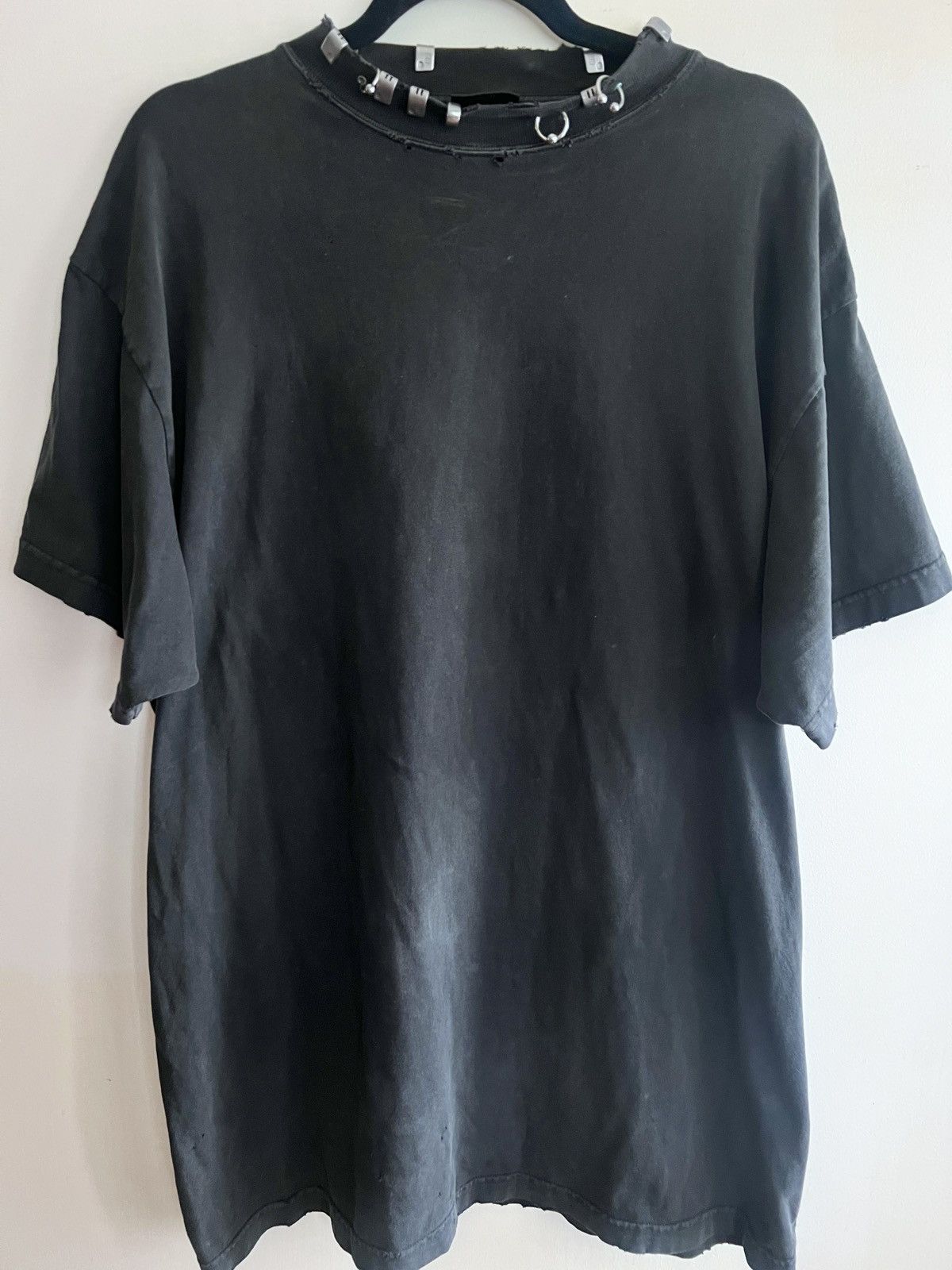 Balenciaga balenciaga piered oversized t-shirt size 1 Size US S / EU 44-46 / 1 - 1 Thumbnail
