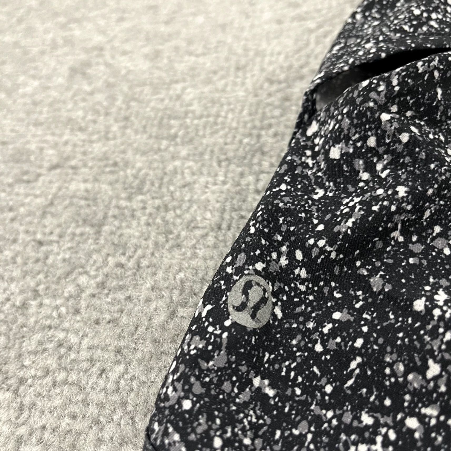 Lululemon Lululemon Speed Shorts Womens 6 / 3" Splatter Galaxy Black White Lined Running Size 28" / US 6 / IT 42 - 2 Thumbnail