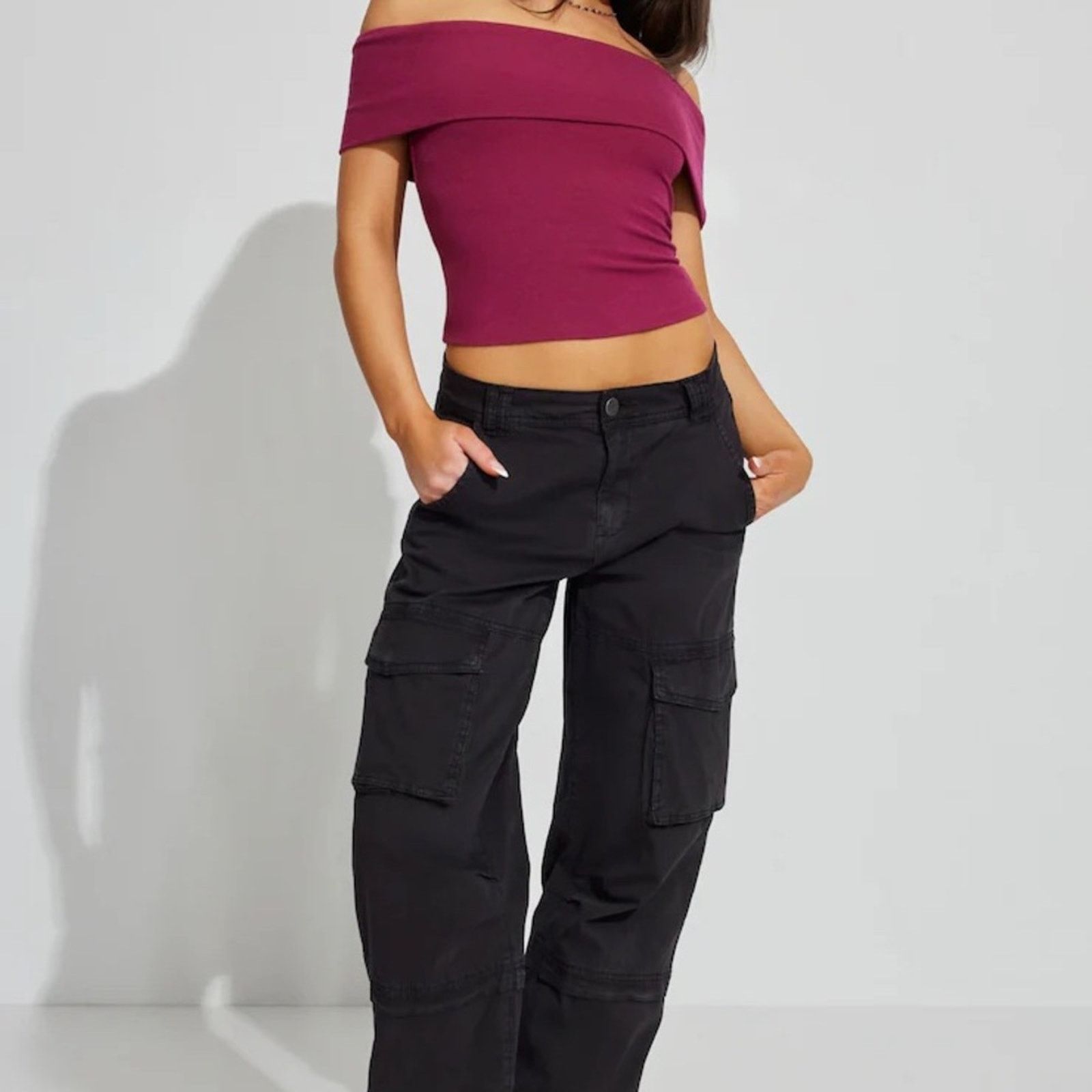 Garage Garage Remi Straight Cargo Pants Women’s 3 Black Size 26" / US 2 / IT 38 - 1 Thumbnail